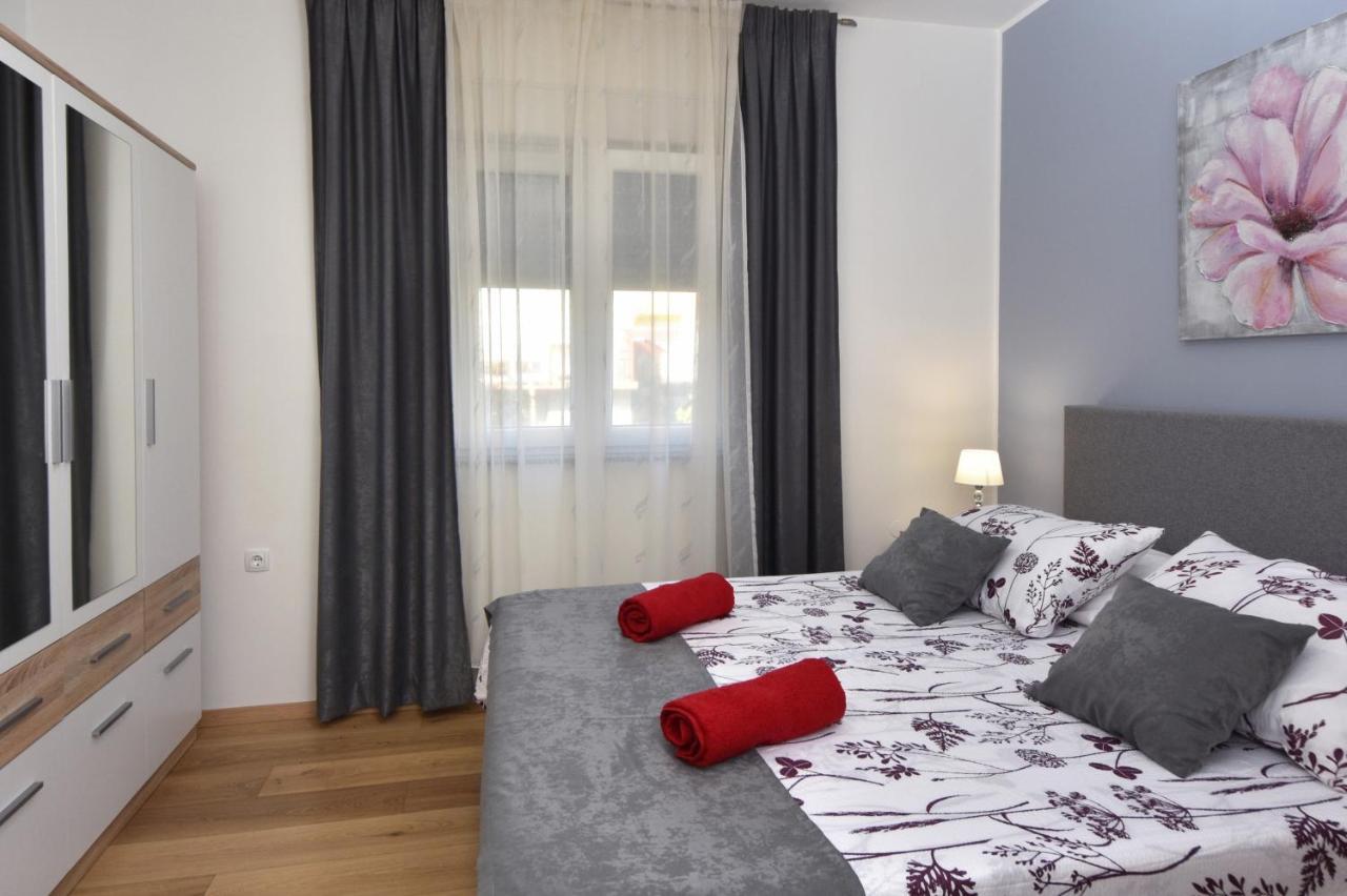 Greenvine Apartment *