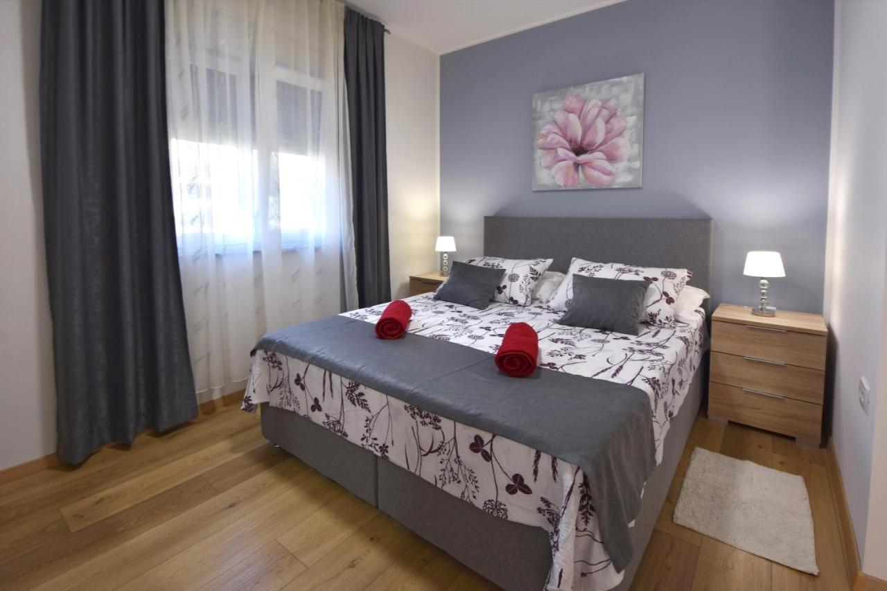 Greenvine Apartment *